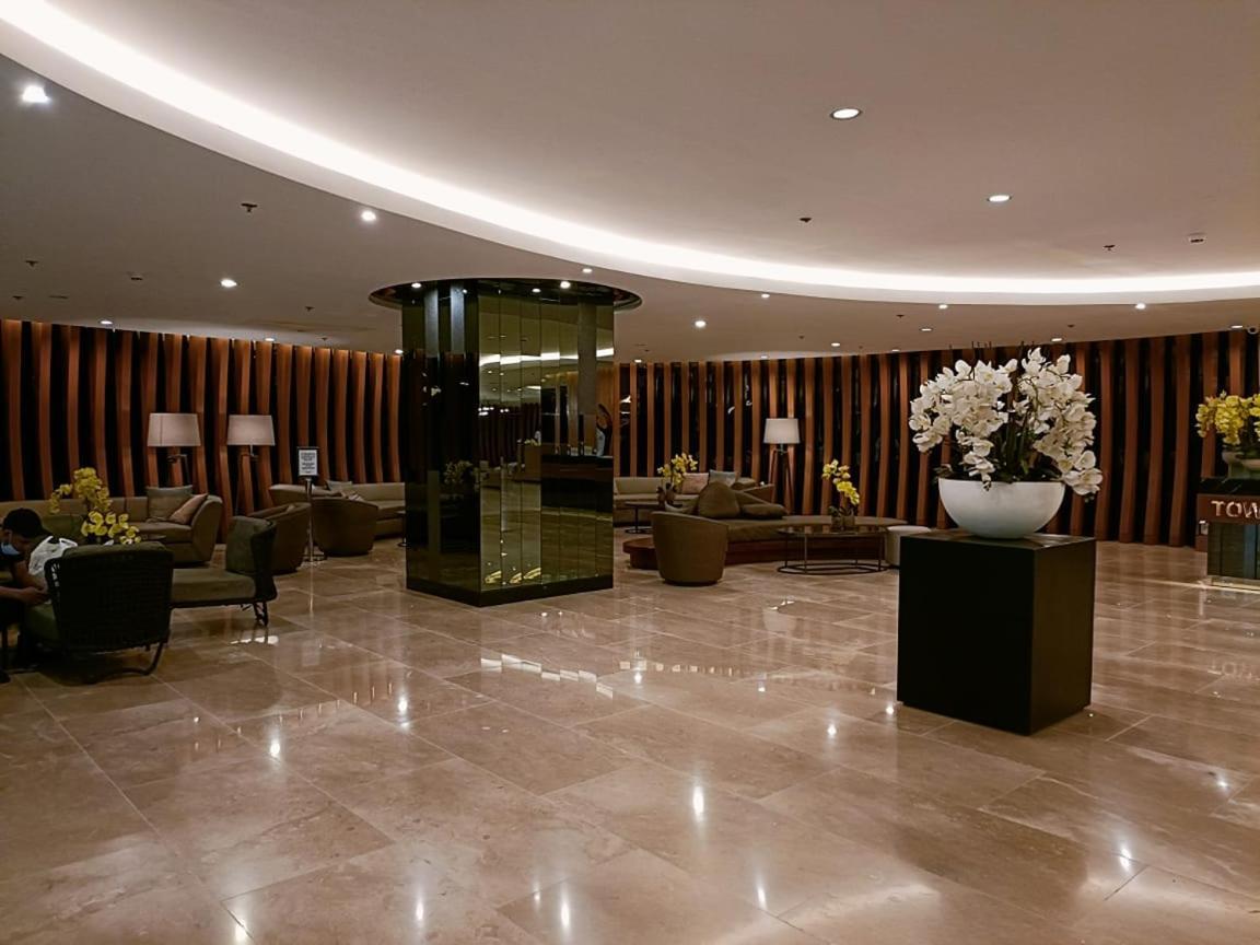 Home Away From Home Manila Exterior photo